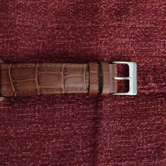 AMAZE-Zing (B1) SALE!:: #133 EPOCH Quartz Watch - Picture 4 of 8